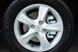 2014款现代瑞纳三厢1.4L自动领先型GLX