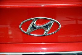 2014款现代瑞纳三厢1.4L自动领先型GLX