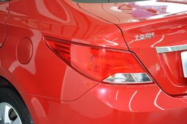 2014款现代瑞纳三厢1.4L自动领先型GLX