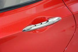 2014款现代瑞纳三厢1.4L自动领先型GLX