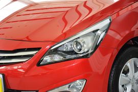 2014款现代瑞纳三厢1.4L自动领先型GLX