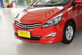 2014款现代瑞纳三厢1.4L自动领先型GLX