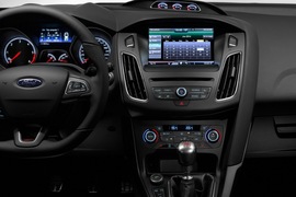 2015款福特福克斯ST