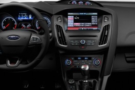 2015款福特福克斯ST