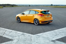 2015款福特福克斯ST