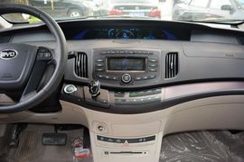 2014款比亚迪e6先行者豪华型(北京版)