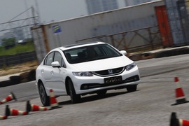 2014款本田思域1.8L/2.4L试驾实拍