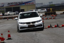2014款本田思域1.8L/2.4L试驾实拍