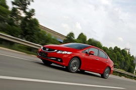2014款本田思域1.8L/2.4L试驾实拍