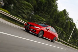 2014款本田思域1.8L/2.4L试驾实拍
