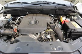 2014款双龙爱腾2.0T四驱自动豪华柴油版