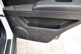 2014款双龙爱腾2.0T四驱自动豪华柴油版