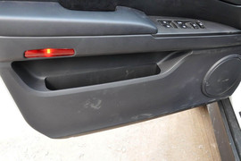 2014款双龙爱腾2.0T四驱自动豪华柴油版