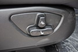 2014款双龙爱腾2.0T四驱自动豪华柴油版