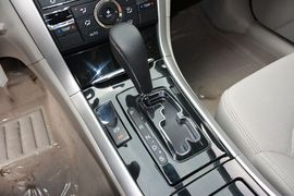   2014款奔腾B90 1.8T手自一体舒适型