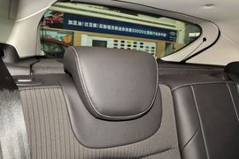 2012款福特福克斯两厢1.6L手自一体风尚型