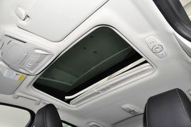 2012款福特福克斯两厢1.6L手自一体风尚型