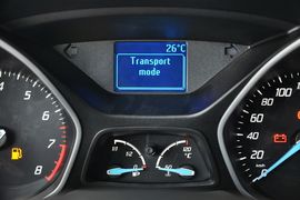 2012款福特福克斯两厢1.6L手自一体风尚型