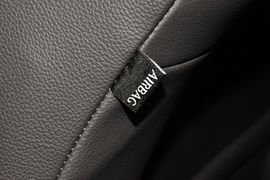 2012款福特福克斯两厢1.6L手自一体风尚型