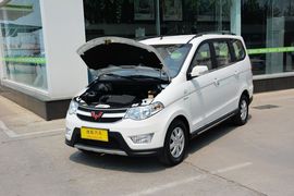 2014款五菱宏光S