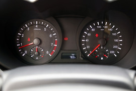 海马福美来M5南京自由试驾体验