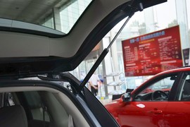 2013款马自达8