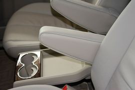 2013款马自达8