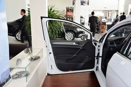 2014款大众高尔夫1.4TSI手动舒适型