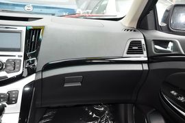 2014款比亚迪速锐1.5TI手动尊贵型