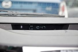 2014款比亚迪速锐1.5TI手动尊贵型