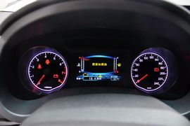2014款比亚迪速锐1.5TI手动尊贵型