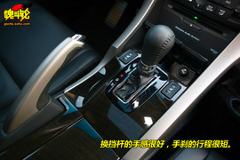 思铂睿