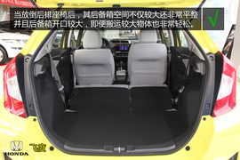 购车必看!大众POLO本田新飞度实用性对比