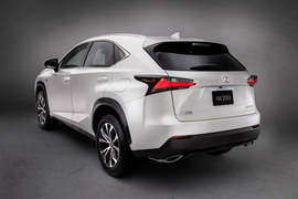 2015款雷克萨斯NX