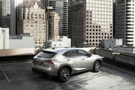 2015款雷克萨斯NX