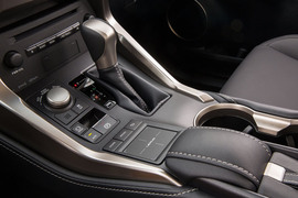 2015款雷克萨斯NX