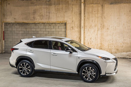 2015款雷克萨斯NX