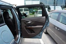 2014款Jeep自由光3.2L高性能版