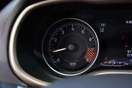 2014款Jeep自由光3.2L高性能版
