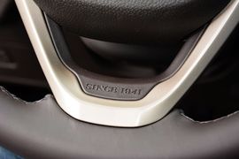 2014款Jeep自由光3.2L高性能版