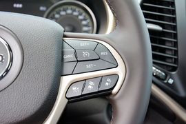 2014款Jeep自由光3.2L高性能版