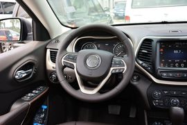 2014款Jeep自由光3.2L高性能版