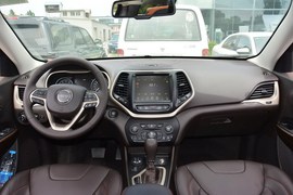2014款Jeep自由光3.2L高性能版
