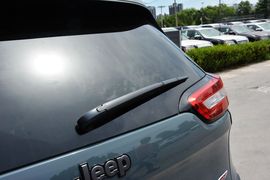 2014款Jeep自由光3.2L高性能版