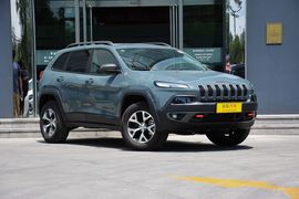 2014款Jeep自由光3.2L高性能版