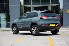 2014款Jeep自由光3.2L高性能版