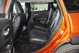 2014款Jeep自由光3.2L高性能版