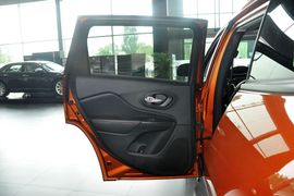 2014款Jeep自由光3.2L高性能版
