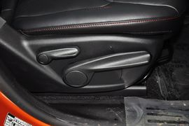 2014款Jeep自由光3.2L高性能版
