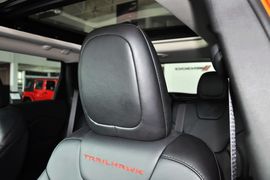 2014款Jeep自由光3.2L高性能版